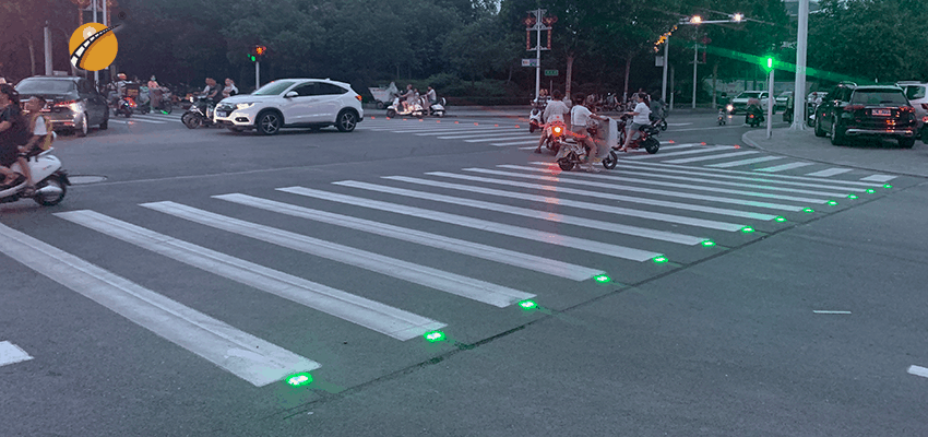 solar raised pavement marker